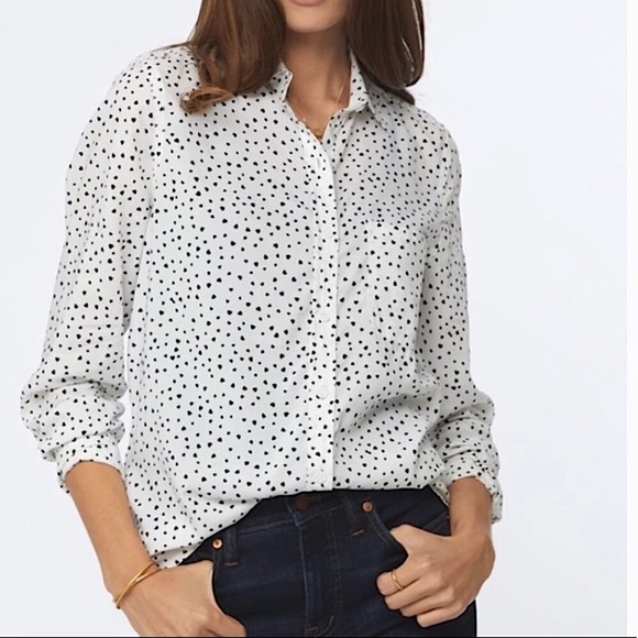 beachlunchlounge Tops - 5/$25 ✨ Beach Lunch Lounge Heart Print Blouse